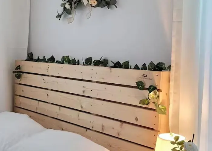 50 Off, Air Conditioner, 6 Minutes From Hongik Uni Sta, Airport Bus, Cleaning Fee 0, Elv, Parking, Blackout Curtains, Washing Machine, Dryer Apartamento