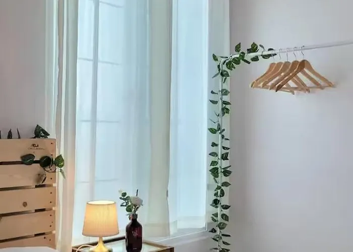 50 Off, Air Conditioner, 6 Minutes From Hongik Uni Sta, Airport Bus, Cleaning Fee 0, Elv, Parking, Blackout Curtains, Washing Machine, Dryer *