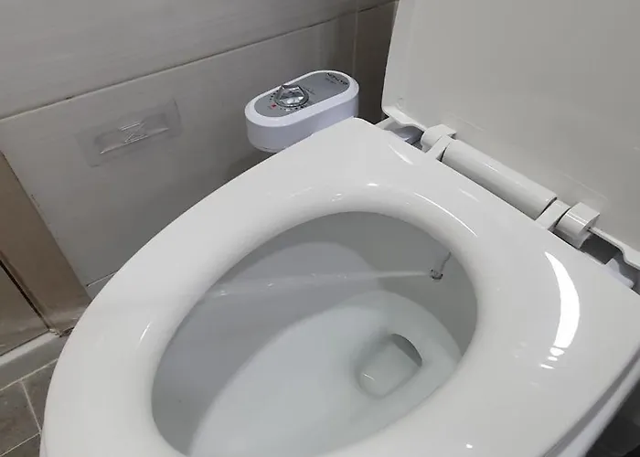 50 Off, Air Conditioner, 6 Minutes From Hongik Uni Sta, Airport Bus, Cleaning Fee 0, Elv, Parking, Blackout Curtains, Washing Machine, Dryer Apartamento Seúl
