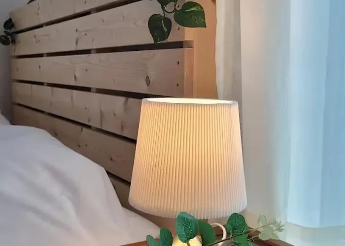 50 Off, Air Conditioner, 6 Minutes From Hongik Uni Sta, Airport Bus, Cleaning Fee 0, Elv, Parking, Blackout Curtains, Washing Machine, Dryer Apartamento Seúl